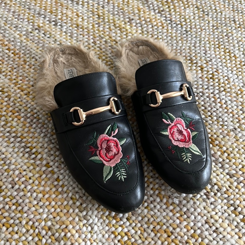 Steve Madden black loafers